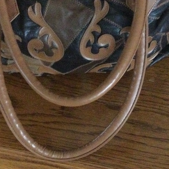 🎖️Gold Coast Handbag - Picture 9 of 14